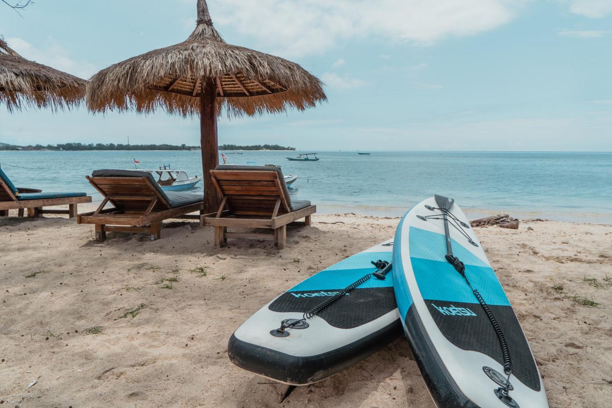 Sunscape Villa - Beachfront And Private Pool Gili Air Exterior foto