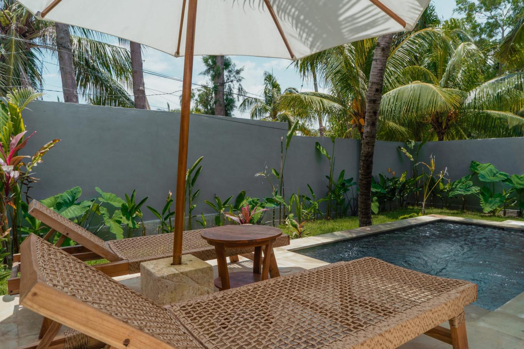 Sunscape Villa - Beachfront And Private Pool Gili Air Exterior foto